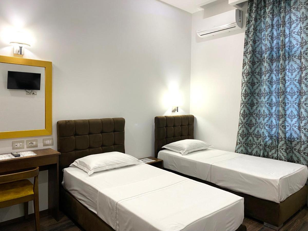 Hotel Republika Berat Eksteriør billede