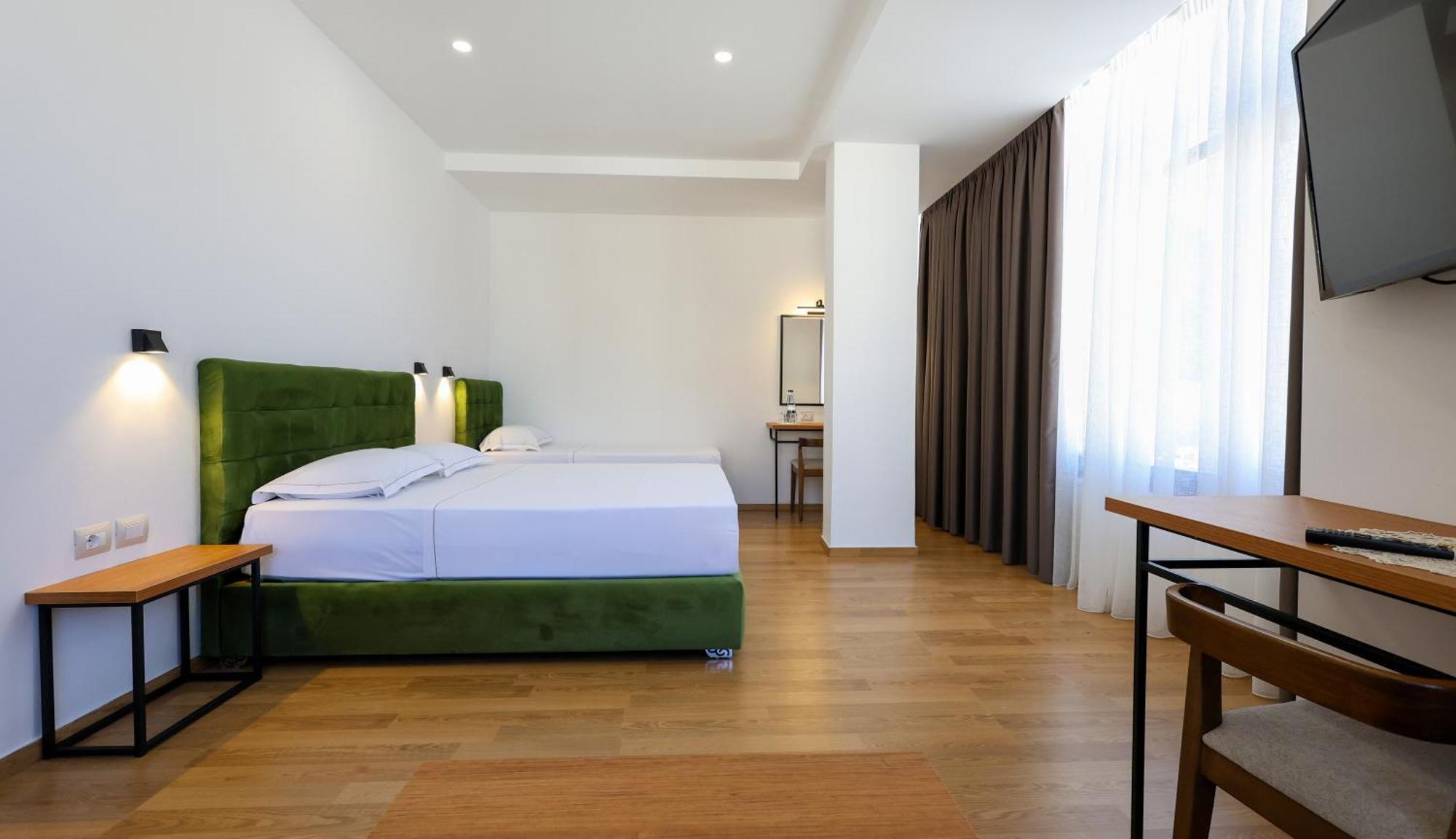 Hotel Republika Berat Eksteriør billede