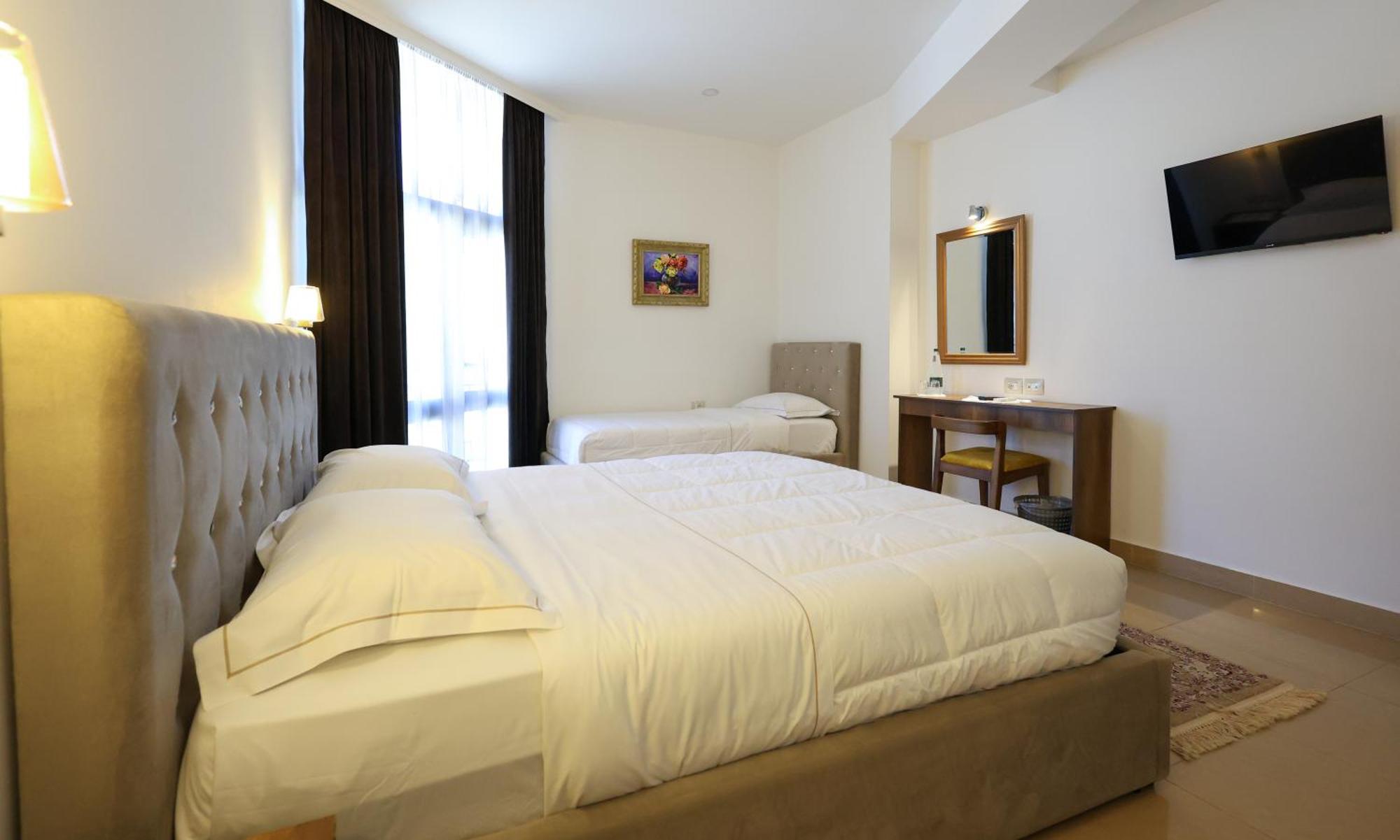 Hotel Republika Berat Eksteriør billede