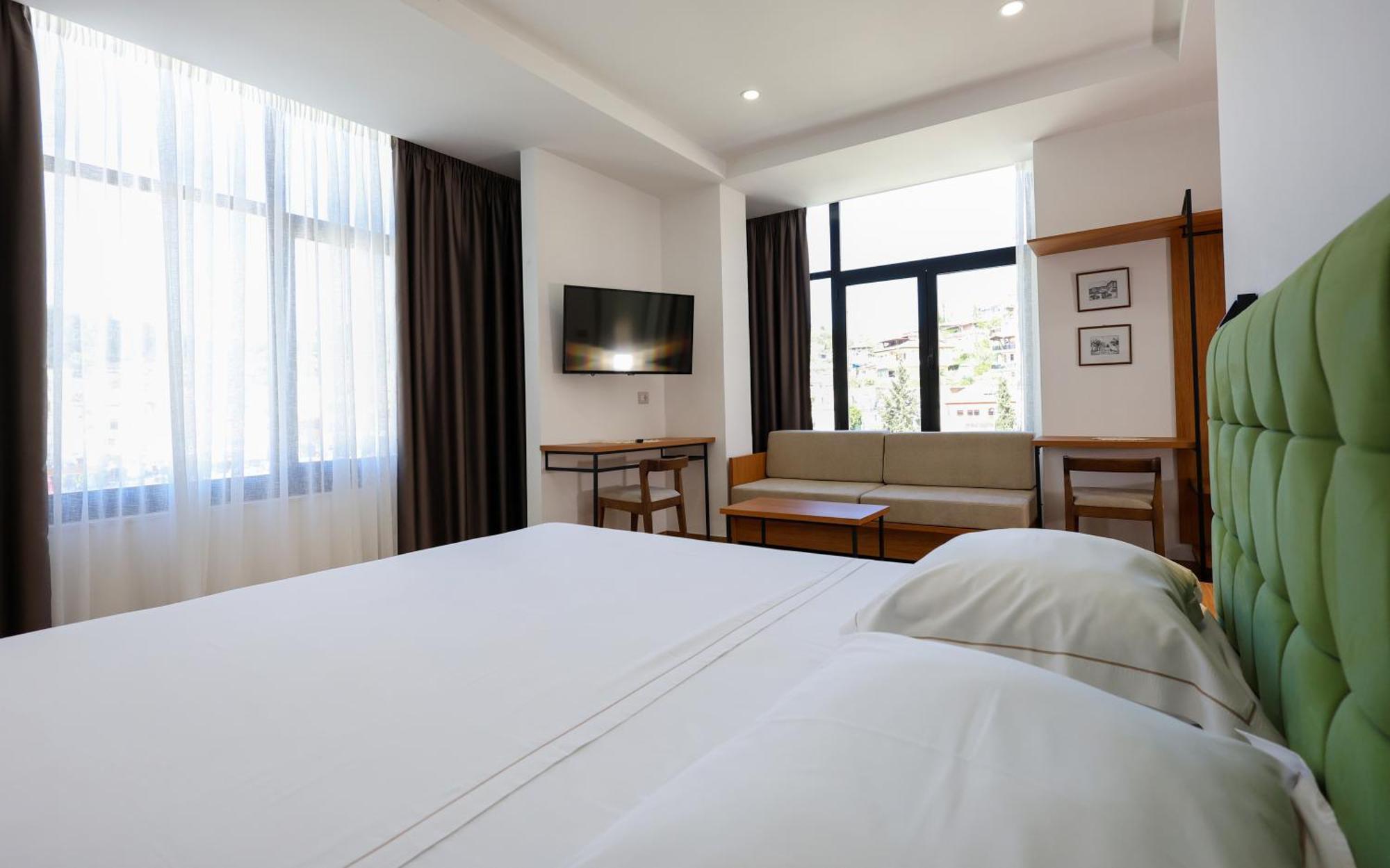 Hotel Republika Berat Eksteriør billede